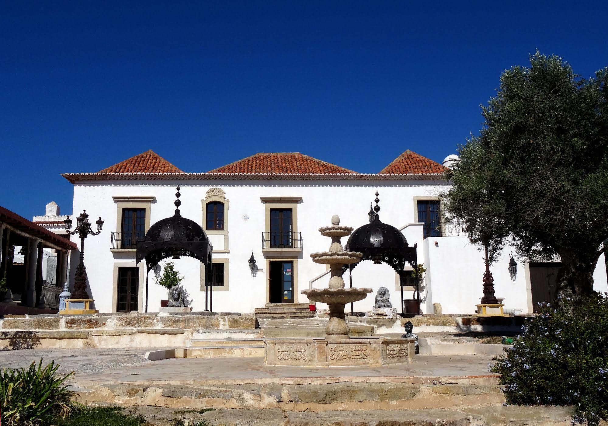 Hotel De Charme Capela Das Artes Armação de Pêra Extérieur photo